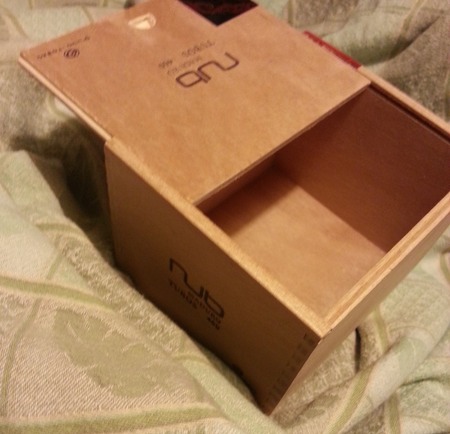 cigarbox2